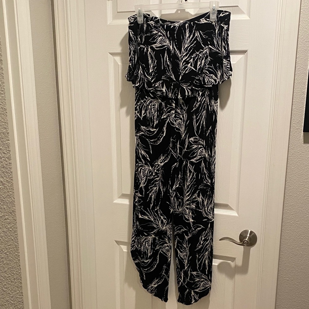 Kori Monochrome Leaf Pattern Jumpsuit